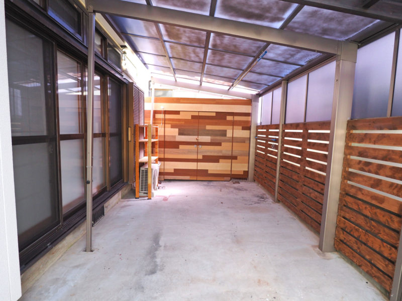 プラスガレージのある家